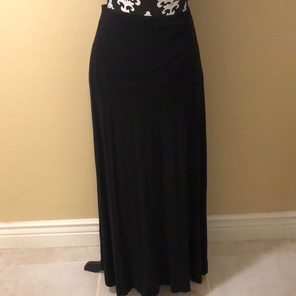 🇺🇸B44 Core comfy lined upper distressed hem maxi skirt